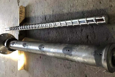 注塑機(jī)機(jī)筒螺桿使用時(shí)需要注意哪些事項(xiàng)？